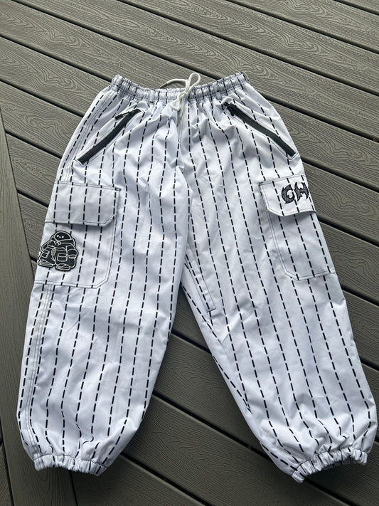 Pre-Order CHUGZ Baggy Snowpants (White)